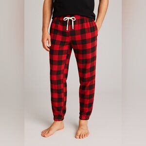 American Eagle Joggers, Men’s L (35–38)
Red & black buffalo check lounge pants.